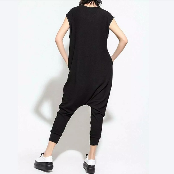 NWT Black Onesie Zip Front Harem Romper w Pockets - Picture 2 of 4